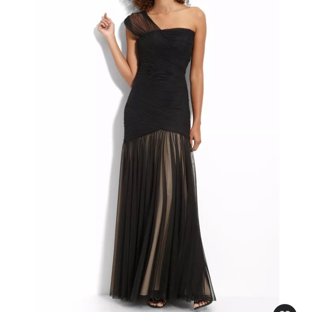 NWOT 16 JS Collections Black drop waist formal party one shoulder dress
